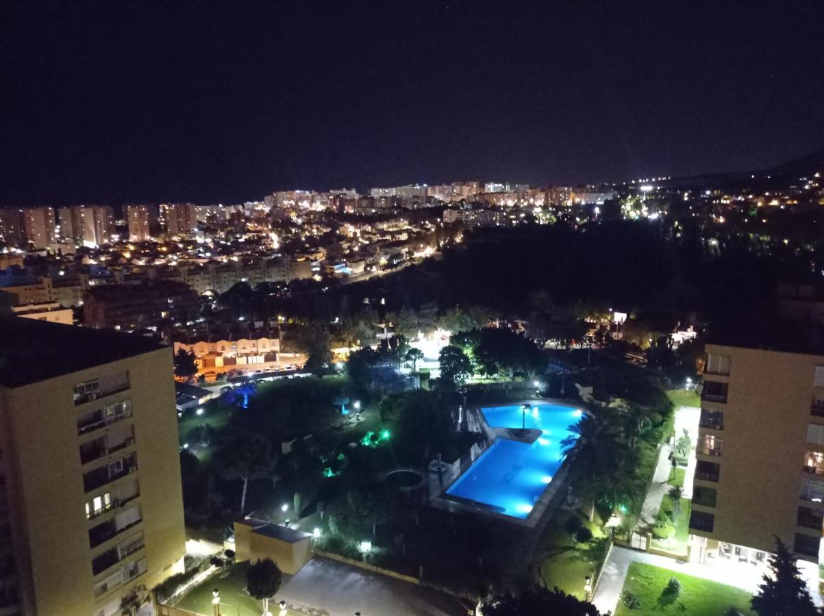 Estudio En La Colina Zona Playamar Торремолинос Экстерьер фото